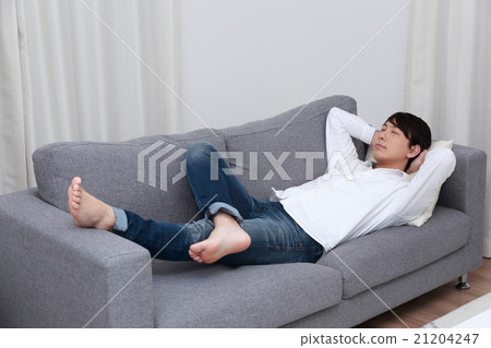 Male everyday life style (30-year-old social worker's living remote control relaxing guts and rice balls) Male everyday life style (30-year-old social worker's living remote control relaxing guts and rice balls) 21204247