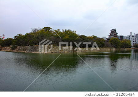 Hiroshima castle castle tower and Uchibori 21206484