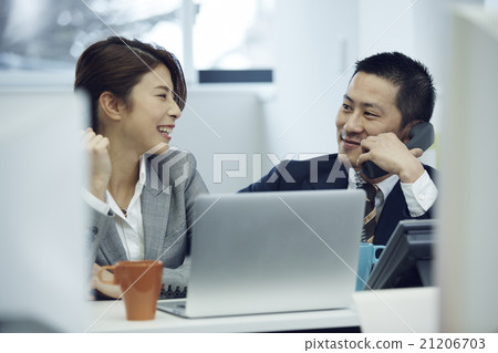 Gender seeing a PC 21206703