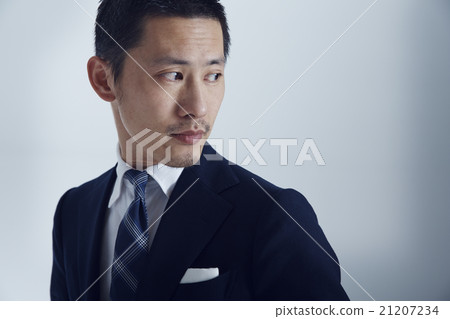 Businessman portrait 21207234