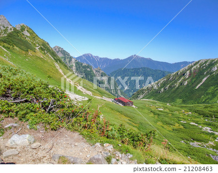 Kenshinso and Tateyama mountain range 21208463