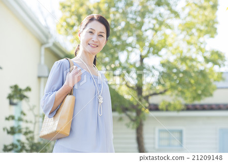 50歲的女性 21209148