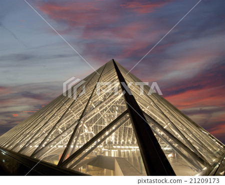 Louvre, Pyramid,(by night), Paris, France Louvre, Pyramid,(by night), Paris, France 21209173