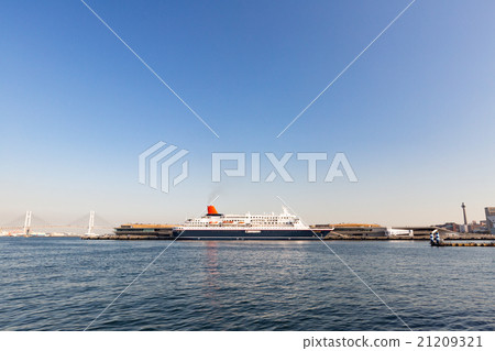Nippon Maru - Yokohama Port Daizan Bridge Anchored at International Passenger Terminal - 21209321
