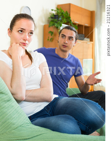Young couple's conflict 21216321