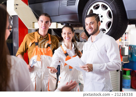 Client satisfied with mechanics renewal Client satisfied with mechanics renewal 21216338
