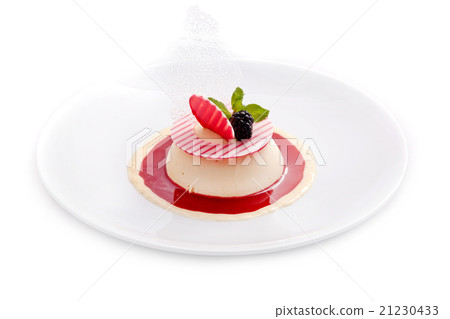 Panna cotta with red fruits Panna cotta with red fruits 21230433
