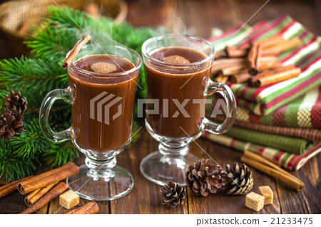 Christmas cocoa drink 21233475
