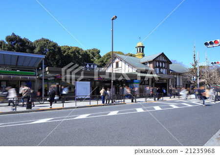 Scenery in front of Harajuku station Omotesando mouth station Scenery in front of Harajuku station Omotesando mouth station 21235968