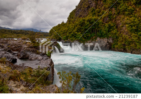 River Petrohue in cloudy weather, Chile 21239187