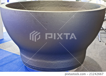 huge bowl as a result of the casting process 21242667