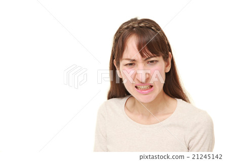 一個憤怒的女人 21245142