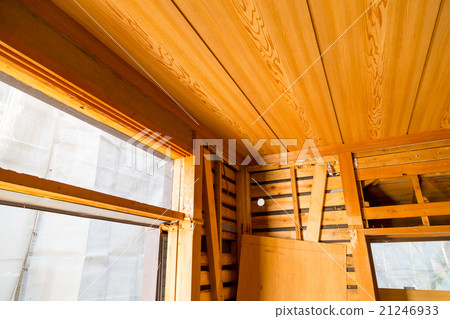 House dismantlers Rebuild houses Break down buildings Demolition work Wood waste materials Build up Japanese architecture 21246933