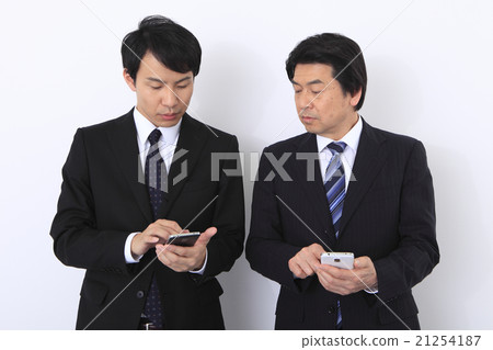 Businessman (smartphone) 21254187