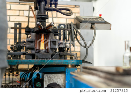 glass bottle production factory 21257815