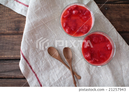 Strawberry yogurt jelly in a glass cup 21257943