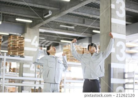 Logistics warehouse Working people 21262120