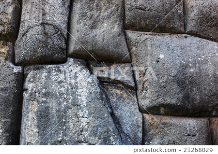 large stone wall 21268029