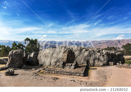 inca ruins of a watchtower guard 21268032