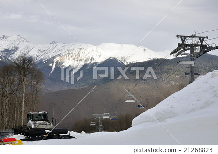 Ratrack on skiing slope Ratrack on skiing slope 21268823