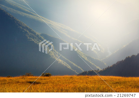 mountain landscape 21269747