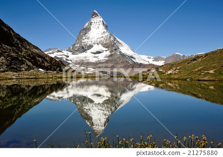 Upside-down Matterhorn of Riffel Lake 21275880