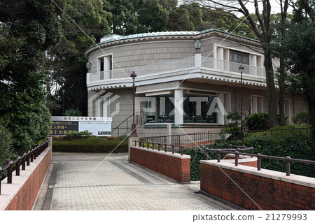 Kanagawa Modern literary Gakkan within the hill park where the harbor can be seen 21279993