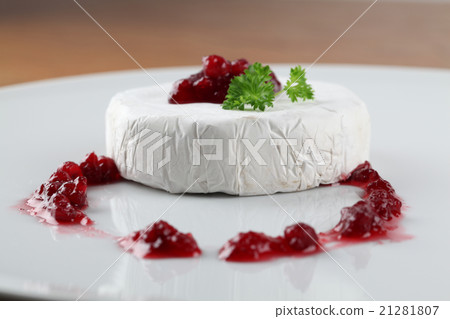 Camembert with cranberry jam Camembert with cranberry jam 21281807