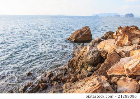 beautiful tropical sea in summer 21289096