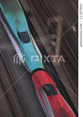 東北新幹線（E5系列+ E6系列合併/平移鏡頭） 21297669