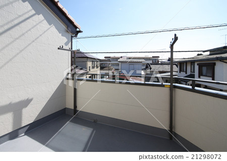 住宅陽台寬衣架帶硬件安裝示例 21298072