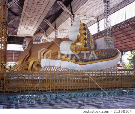 Sleeping Buddha of Shwe Tarryun Pagoda 21298104