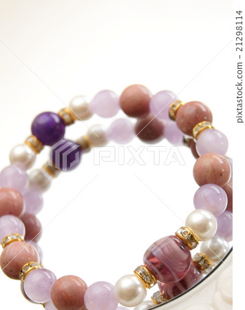 Purple gradation stone bracelet Purple gradation stone bracelet 21298114