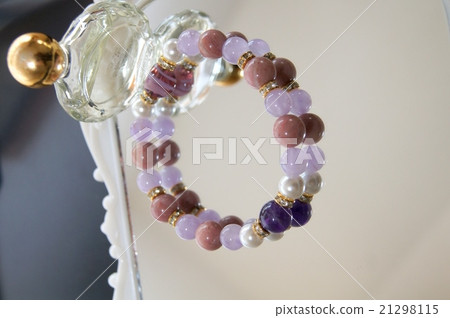 Purple gradation stone bracelet 21298115
