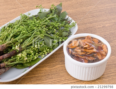 Close Up of Fresh Neem with Sweet Sauce 21299798