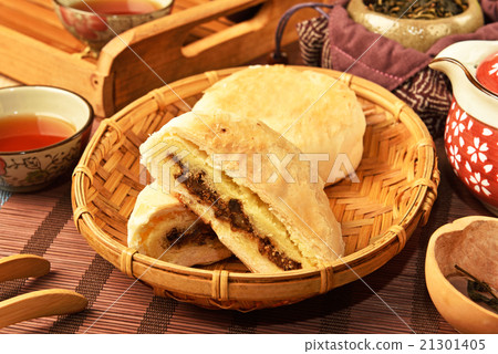 Taiwanese traditional moon cake           Taiwanese traditional moon cake           21301405