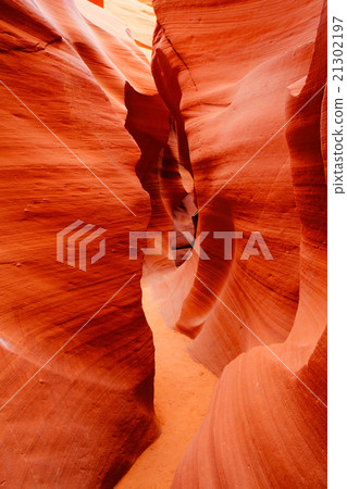 Iconic Antelope Canyon Iconic Antelope Canyon 21302197