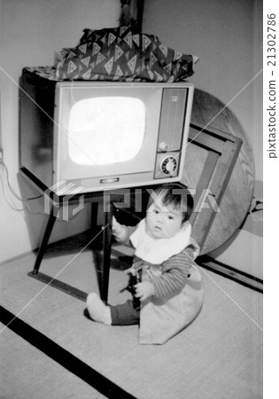 Showa's TV and children 21302786