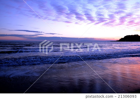 Dusk at the coast of the Material 21306093