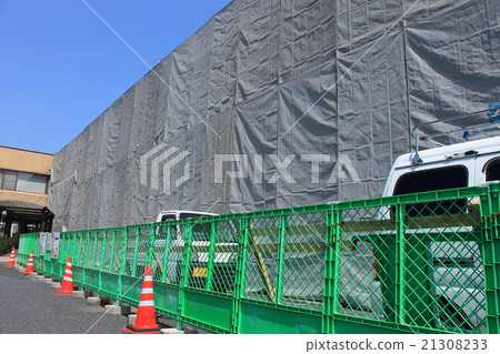 Image of construction _ Under construction _ Soundproof wall 21308233