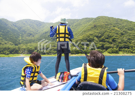 Parents playing marine sports 21308275