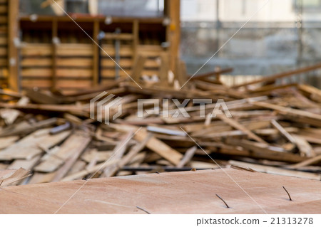 House demolition contractor Semi-destructive building destruction work Wood waste material Build up Japanese architecture House demolition contractor Semi-destructive building destruction work Wood waste material Build up Japanese architecture 21313278