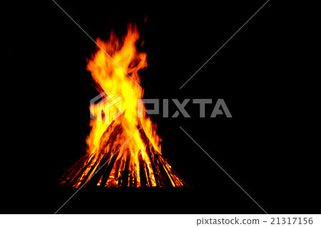 Bonfire. Celebrat of folk holiday Kupala Night  21317156