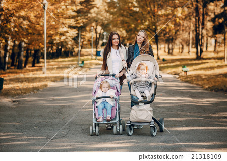 Family walk in the park Family walk in the park 21318109
