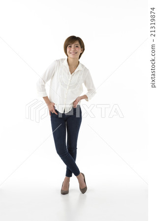 A woman in his tw A woman in his tw 21319874