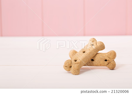 Bone shaped dog treats Bone shaped dog treats 21320006