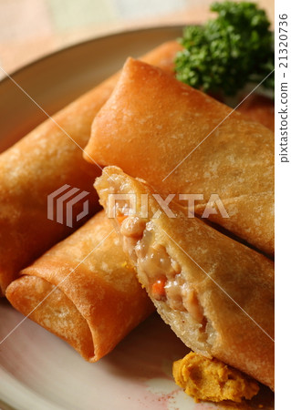 Spring roll  21320736