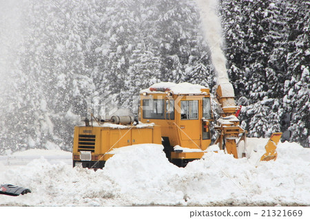 NASPA snow plow shooting in ski garden NASPA snow plow shooting in ski garden 21321669