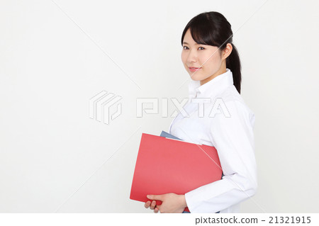 A lady in white A lady in white 21321915