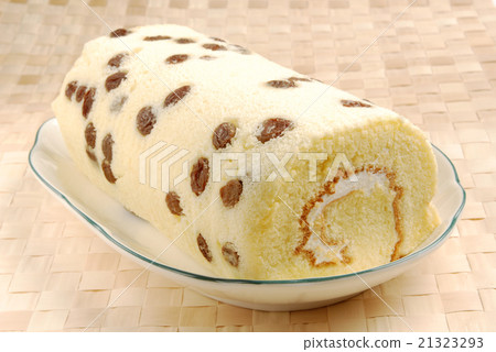 Swiss roll on the plate Swiss roll on the plate 21323293